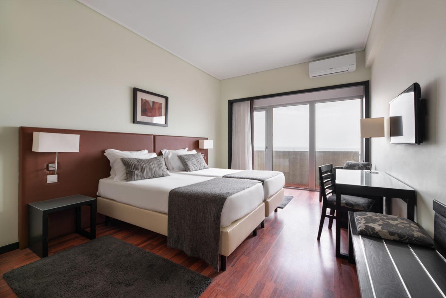 Exe Praia Golfe เอสปีโญ ภายนอก รูปภาพ